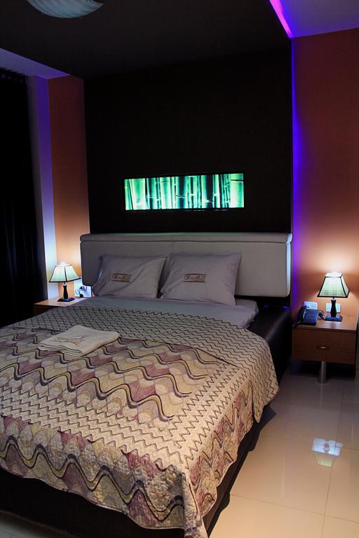 Villa Real Hotel & Suites Чиклайо Номер фото