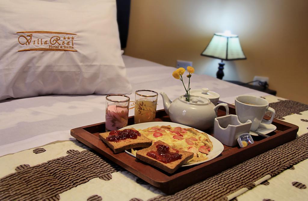 Villa Real Hotel & Suites Чиклайо Номер фото