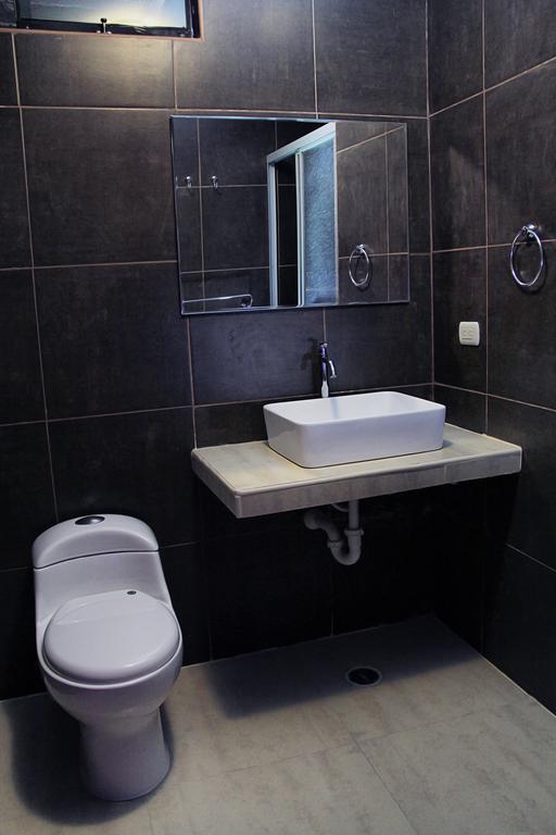 Villa Real Hotel & Suites Чиклайо Номер фото