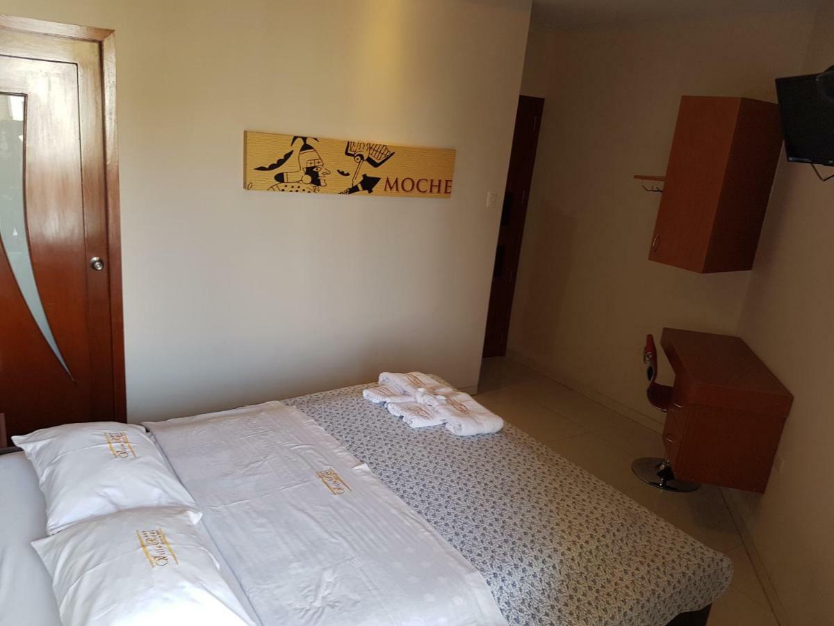 Villa Real Hotel & Suites Чиклайо Экстерьер фото