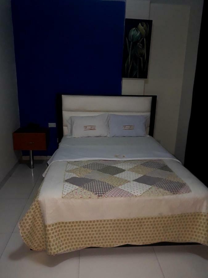 Villa Real Hotel & Suites Чиклайо Экстерьер фото