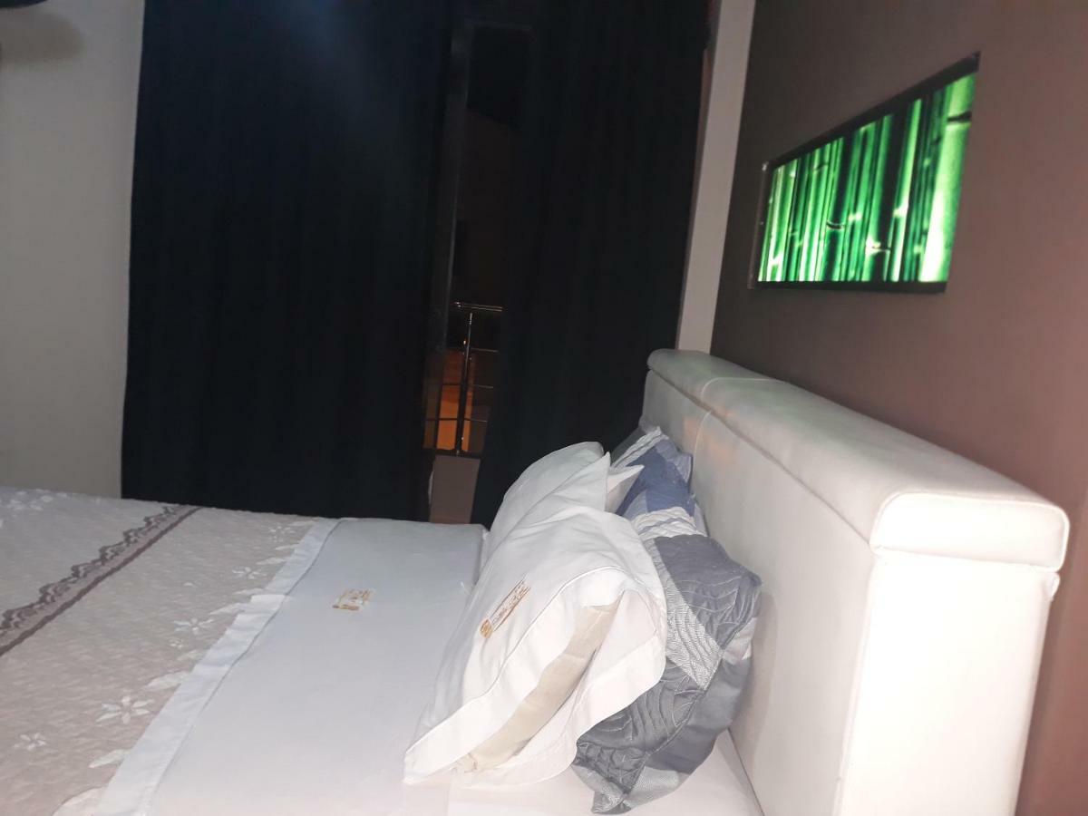 Villa Real Hotel & Suites Чиклайо Экстерьер фото